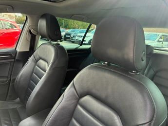 VOLKSWAGEN GOLF 2.0 TDI BlueMotion Tech GT Hatchback 5dr Diesel DSG Euro 5 (s/s)