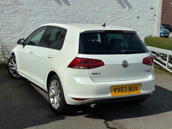 VOLKSWAGEN GOLF 2.0 TDI BlueMotion Tech GT Hatchback 5dr Diesel DSG Euro 5 (s/s)