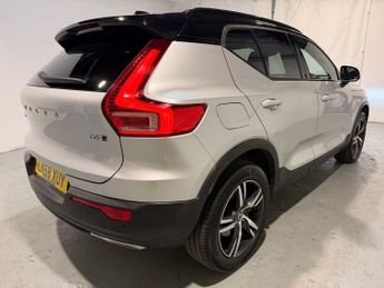 VOLVO XC40 2.0 T4 R-Design SUV 5dr Petrol Auto AWD Euro 6 (s/s) (190 ps)