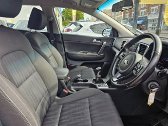 KIA SPORTAGE 1.6 GDi 1 SUV 5dr Petrol Manual Euro 6 (s/s) (130 bhp)