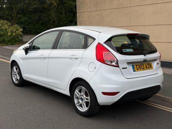 FORD FIESTA 1.0T EcoBoost Zetec Hatchback 5dr Petrol Manual Euro 5 (s/s) (10