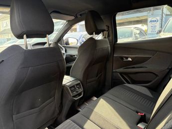 PEUGEOT 3008 1.2 PureTech Active Premium + SUV 5dr Petrol EAT Euro 6 | 2 KEYS