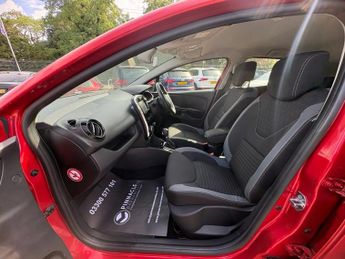 RENAULT CLIO 1.5 dCi Dynamique S Nav Hatchback 5dr Diesel Auto Euro 6 (90 ps)