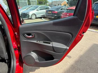 RENAULT CLIO 1.5 dCi Dynamique S Nav Hatchback 5dr Diesel Auto Euro 6 (90 ps)