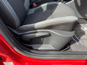 RENAULT CLIO 1.5 dCi Dynamique S Nav Hatchback 5dr Diesel Auto Euro 6 (90 ps)