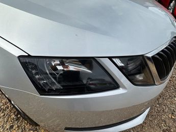 SKODA OCTAVIA 1.5 TSI GPF ACT SE Hatchback 5dr Petrol Manual Euro 6 (s/s) (150