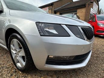 SKODA OCTAVIA 1.5 TSI GPF ACT SE Hatchback 5dr Petrol Manual Euro 6 (s/s) (150