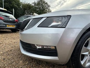 SKODA OCTAVIA 1.5 TSI GPF ACT SE Hatchback 5dr Petrol Manual Euro 6 (s/s) (150