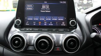 NISSAN JUKE 1.6 N-Connecta SUV 5dr Petrol Hybrid Auto Euro 6 (143 ps)