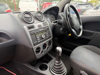 FORD FIESTA 1.4 Zetec Climate Hatchback 3dr Petrol Manual (147 g/km, 79 bhp)
