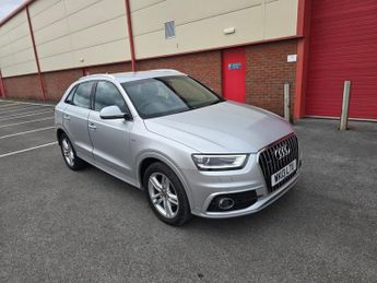 AUDI Q3 2.0 TDI S line SUV 5dr Diesel S Tronic quattro Euro 5 (s/s) (177