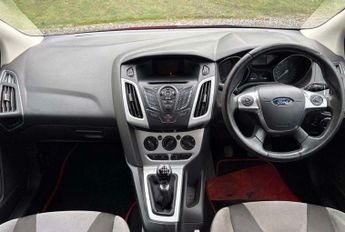 FORD FOCUS 1.6 TDCi Zetec Hatchback 5dr Diesel Manual Euro 5 (s/s) (115 ps)