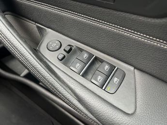 BMW 5 SERIES 2.0 520d M Sport Saloon 4dr Diesel Auto Euro 6 (s/s) (190 ps)