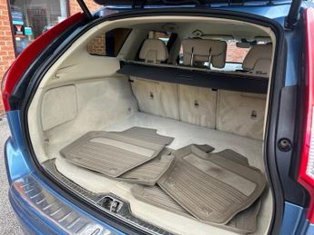 VOLVO XC60 2.4 D5 SE Lux Nav SUV 5dr Diesel Auto AWD Euro 6 (s/s) (220 ps)