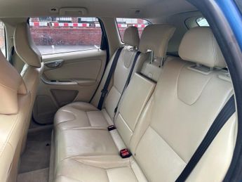 VOLVO XC60 2.4 D5 SE Lux Nav SUV 5dr Diesel Auto AWD Euro 6 (s/s) (220 ps)