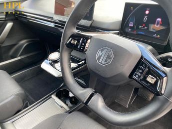 MG MG4 64kWh SE Long Range Hatchback 5dr Electric Auto (203 ps)
