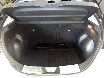 NISSAN LEAF 62kWh e+ Tekna Hatchback 5dr Electric Auto (217 ps)