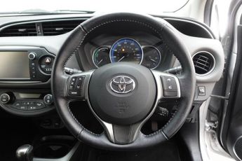 TOYOTA YARIS 1.5 VVT-h Icon Hatchback 5dr Petrol Hybrid E-CVT Euro 6 (s/s) (1
