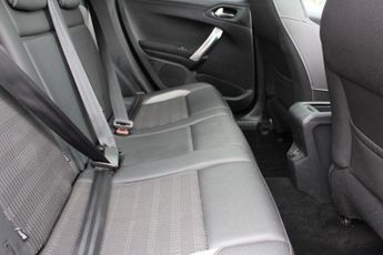 PEUGEOT 2008 1.2 PureTech Allure Premium SUV 5dr Petrol EAT Euro 6 (s/s) (110
