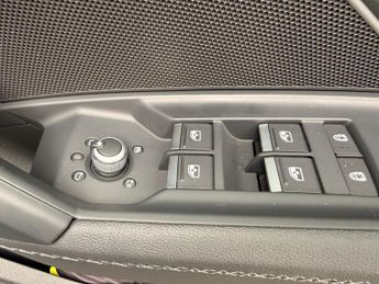 AUDI A3 1.0 TFSI 30 S line Sportback 5dr Petrol S Tronic Euro 6 (s/s) (1