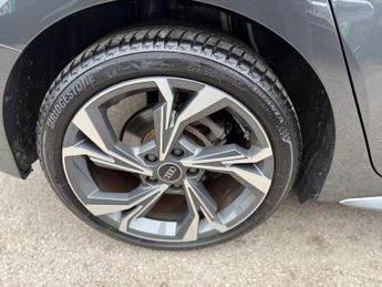 AUDI A3 1.0 TFSI 30 S line Sportback 5dr Petrol S Tronic Euro 6 (s/s) (1