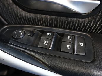 BMW 3 SERIES 1.5 318i SE Touring 5dr Petrol Auto Euro 6 (s/s) (136 ps)