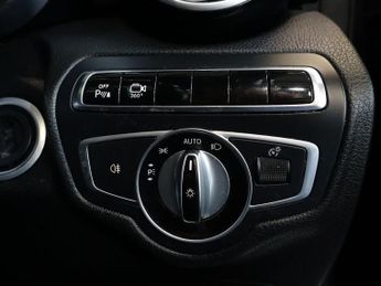 MERCEDES-BENZ GLC 2.1 GLC220d AMG Line (Premium) SUV 5dr Diesel G-Tronic 4MATIC Eu