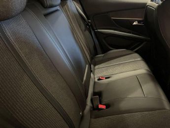 PEUGEOT 3008 1.6 13.2kWh Allure Premium + SUV 5dr Petrol Plug-in Hybrid e-EAT