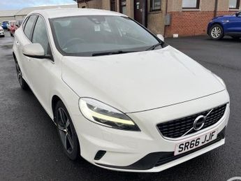 Volvo V40 2.0 T2 R-Design Hatchback 5dr Petrol Manual Euro 6 (s/s) (122 ps