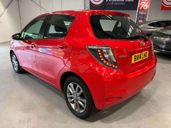 TOYOTA YARIS 1.33 Dual VVT-i Icon Plus Hatchback 5dr Petrol Multidrive S Euro