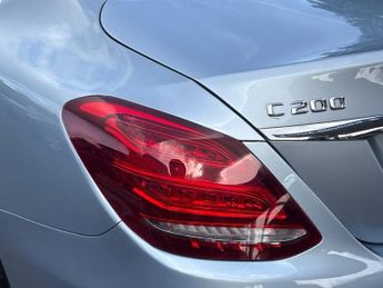 MERCEDES-BENZ C CLASS 2.0 C200 AMG Line Saloon 4dr Petrol 7G-Tronic+ Euro 6 (s/s) (184