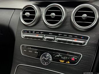 MERCEDES-BENZ C CLASS 2.0 C200 AMG Line (Premium Plus) Coupe 2dr Petrol G-Tronic+ 4MAT