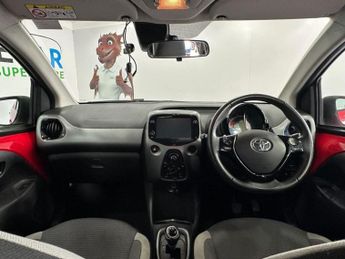 TOYOTA AYGO 1.0 VVT-i x-play Hatchback 5dr Petrol x-shift Euro 6 (Safety Sen