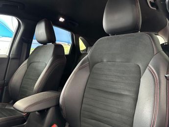 FORD KUGA 2.0 EcoBlue ST-Line SUV 5dr Diesel Auto AWD Euro 6 (s/s) (190 ps