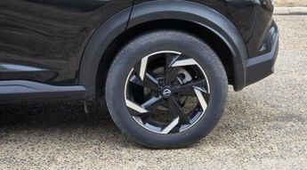 NISSAN JUKE 1.6 N-Connecta Auto Euro 6 5dr