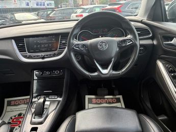 VAUXHALL GRANDLAND X 1.6 13.2kWh Business Edition Nav Premium SUV 5dr Petrol Plug-in 
