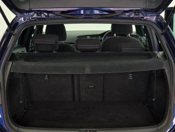 VOLKSWAGEN GOLF 2.0 TSI R Hatchback 5dr Petrol DSG 4Motion Euro 6 (s/s) (310 ps)