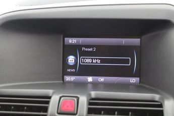 VOLVO XC60 2.4 D5 SE SUV 5dr Diesel Geartronic AWD Euro 5 (205 ps)