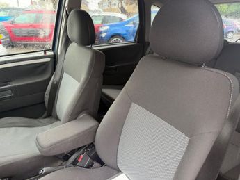 VAUXHALL MERIVA 1.6i 16v Design MPV 5dr Petrol Manual (a/c) (159 g/km, 104 bhp)