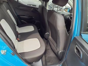 HYUNDAI I10 1.2 Premium Hatchback 5dr Petrol Auto Euro 6 (s/s) (84 ps)
