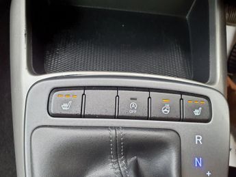 HYUNDAI I10 1.2 Premium Hatchback 5dr Petrol Auto Euro 6 (s/s) (84 ps)
