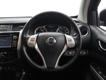 NISSAN NAVARA 2.3 dCi Tekna Pickup Double Cab 4dr Diesel Auto 4WD Euro 6 (190 