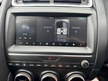 JAGUAR E-PACE 2.0 P200 SUV 5dr Petrol Auto AWD Euro 6 (s/s) (200 ps)
