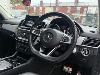 MERCEDES-BENZ GLE 3.0 GLE350d V6 AMG Line (Premium Plus) SUV 5dr Diesel G-Tronic 4