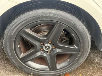 MERCEDES-BENZ GLE 3.0 GLE350d V6 AMG Line (Premium Plus) SUV 5dr Diesel G-Tronic 4