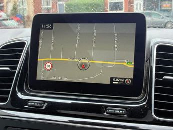 MERCEDES-BENZ GLE 3.0 GLE350d V6 AMG Line (Premium Plus) SUV 5dr Diesel G-Tronic 4