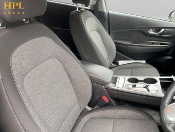 HYUNDAI KONA 64kWh Premium SUV 5dr Electric Auto (10.5kW Charger) (204 ps)