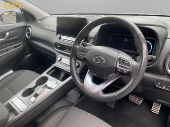 HYUNDAI KONA 64kWh Premium SUV 5dr Electric Auto (10.5kW Charger) (204 ps)