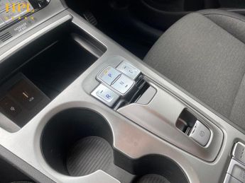 HYUNDAI KONA 64kWh Premium SUV 5dr Electric Auto (10.5kW Charger) (204 ps)