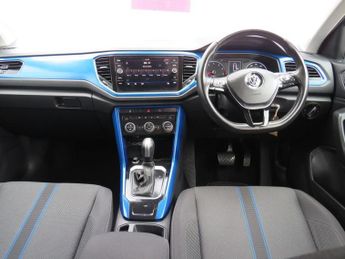 VOLKSWAGEN T-ROC 1.5 TSI GPF EVO Design SUV 5dr Petrol DSG Euro 6 (s/s) (150 ps)